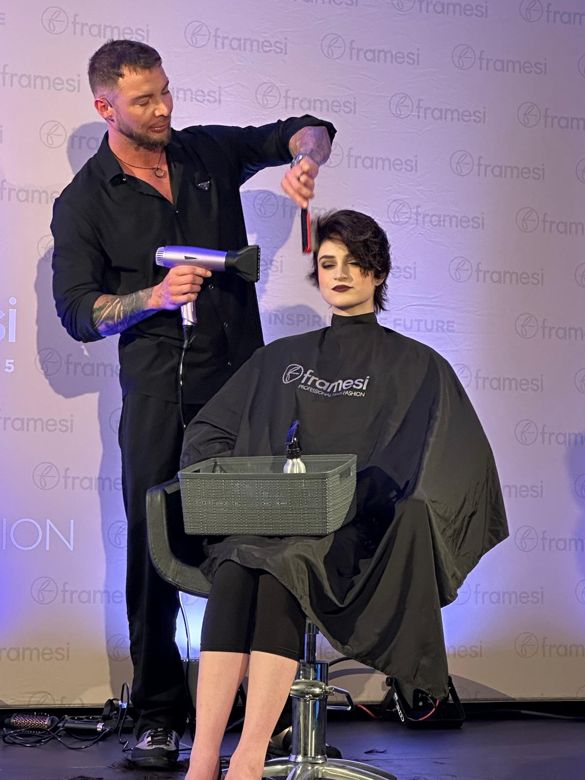 Il nuovissimo asciugacapelli  Parlux Elysium®  presentato a Praga